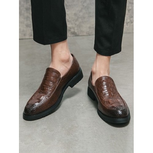 Solid Color Embossed Low Top Loafers Shoes