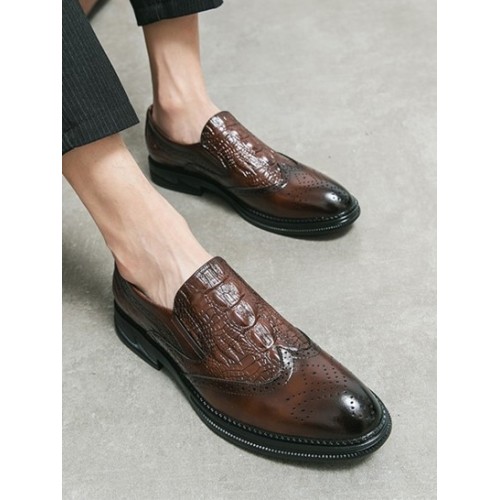 Wingtip Detail Embossed Business Shoes